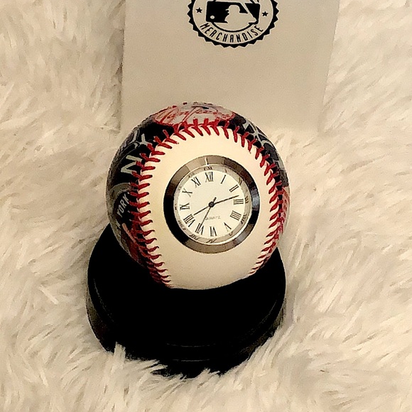 2005 MLB Baseball Clock New York Yankees - Picture 2 of 9